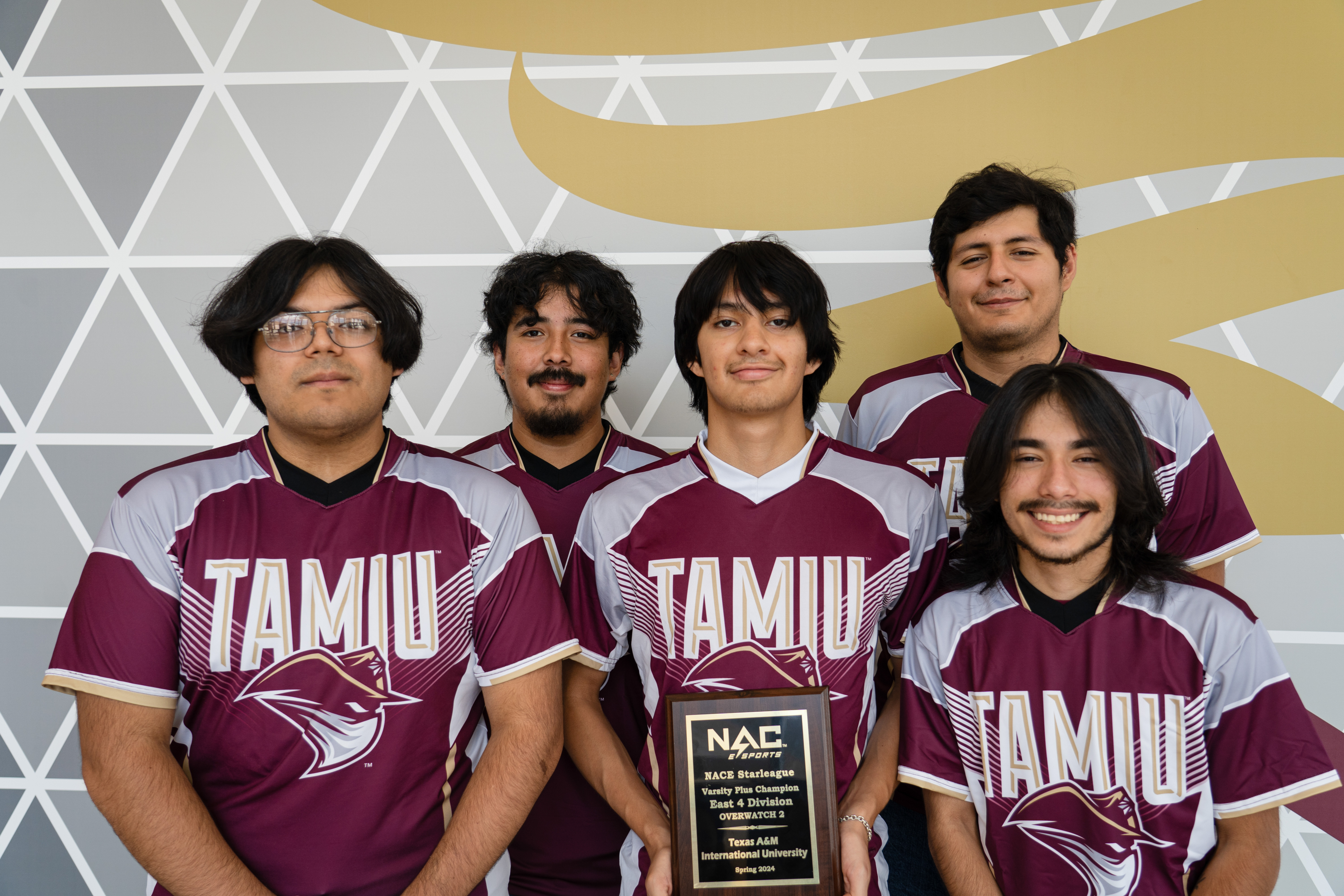 tamiu esports team