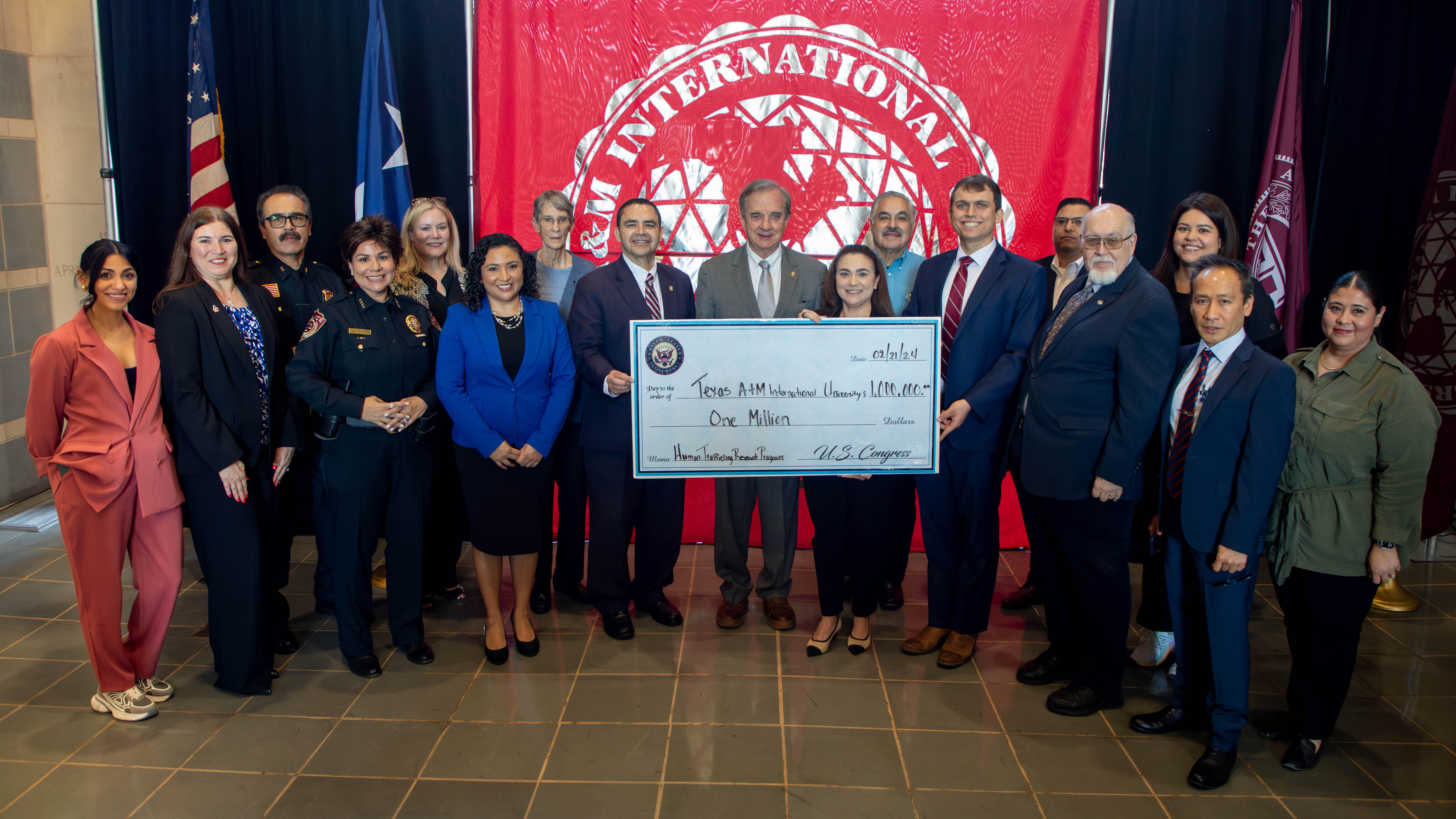 tamiu-ccht-group shot with Chancellor John Sharp and Cong. Henry Cuellar